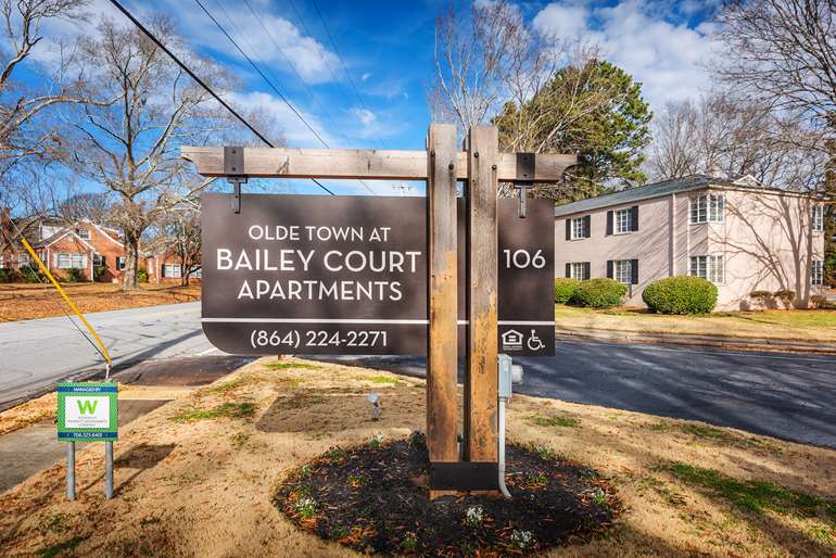 Olde Town at Bailey Court The Multifamily Advisory Group at Cushman Olde Town at Bailey Court The Multifamily Advisory Group at Cushman