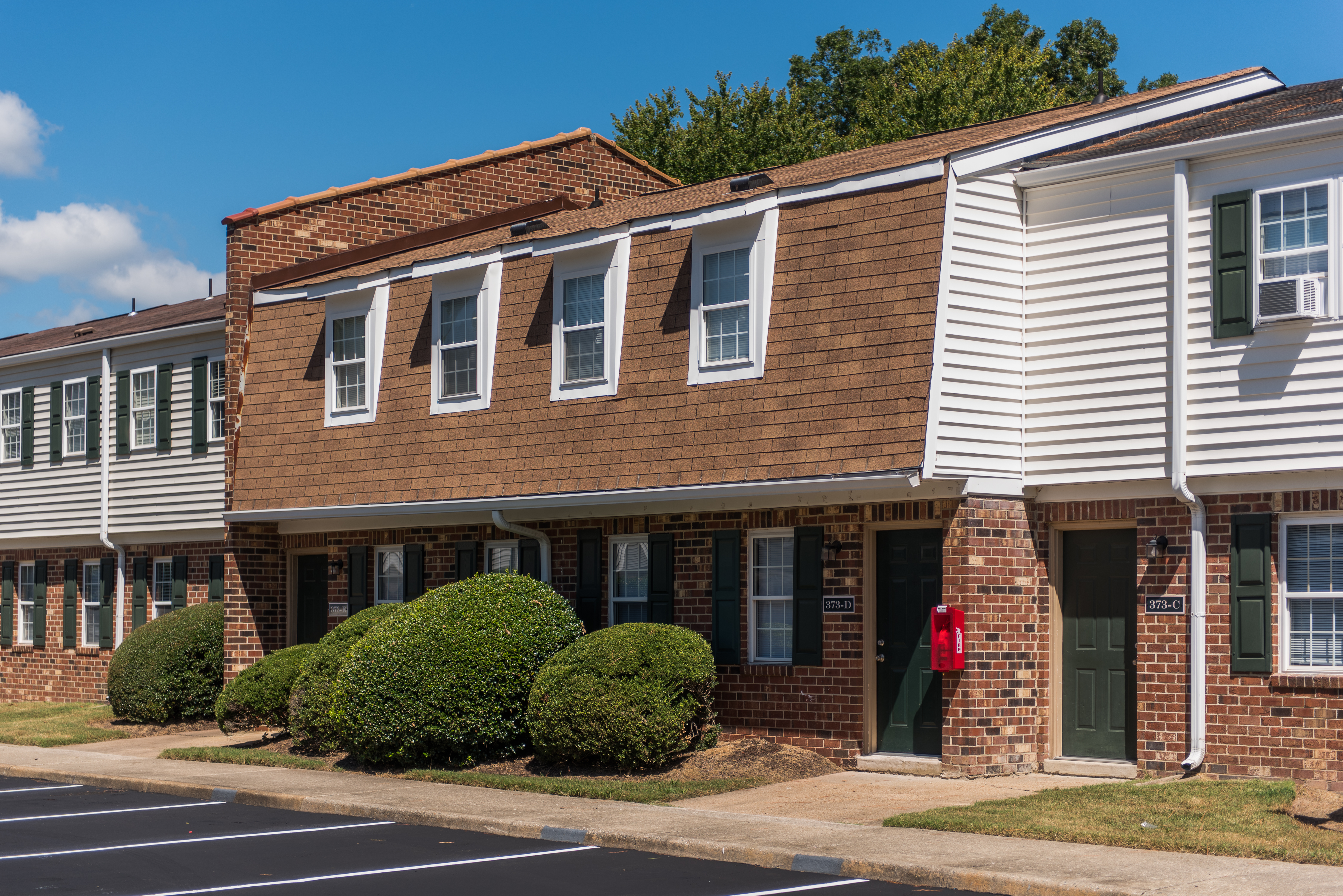 Hickory Point Townhomes The Multifamily Advisory Group at Cushman